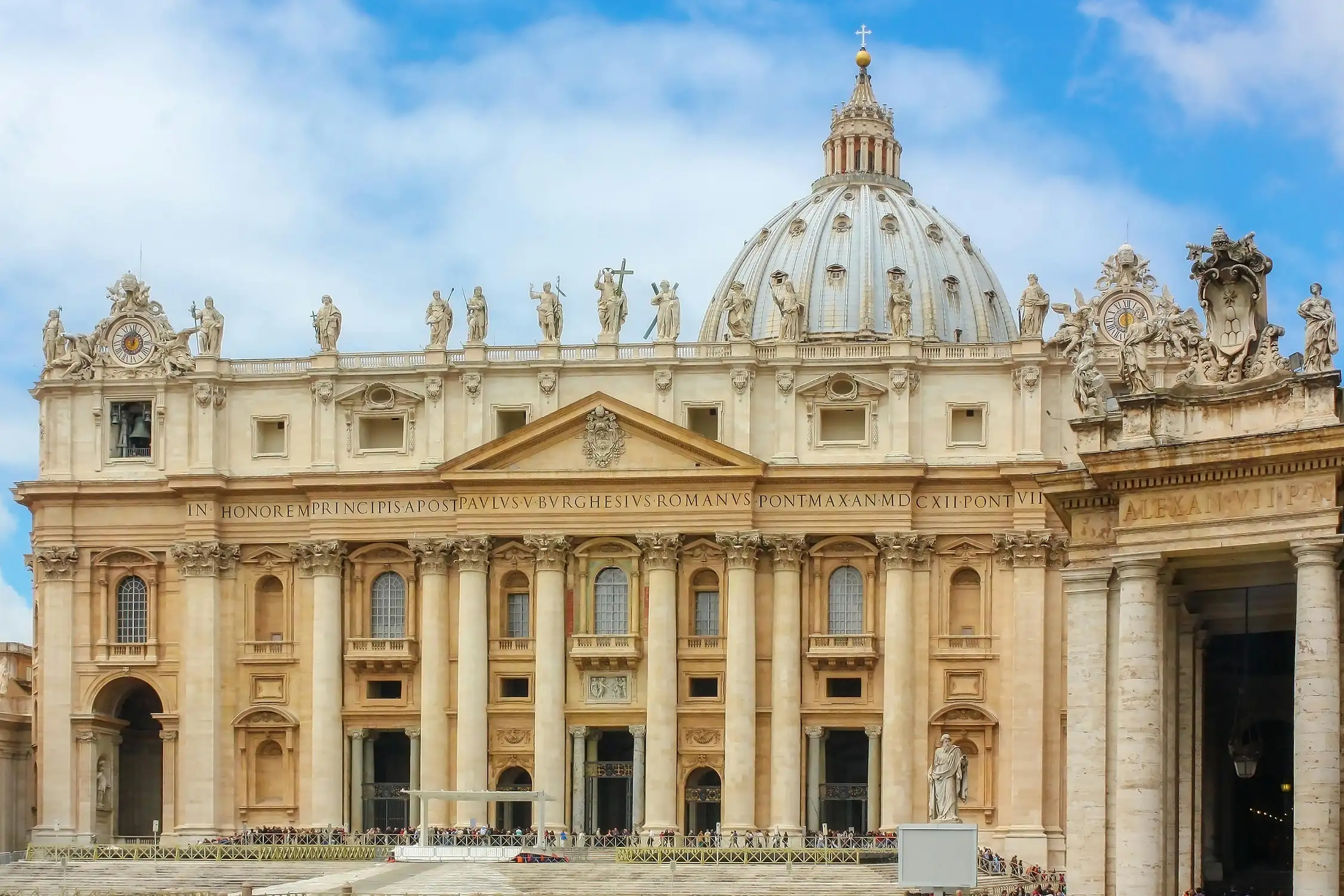 01 St. Peter's Basilica Building