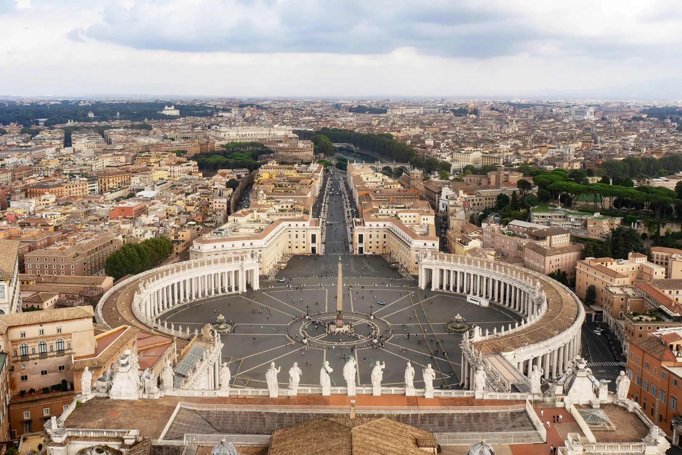 06 St. Peter's Basilica Square